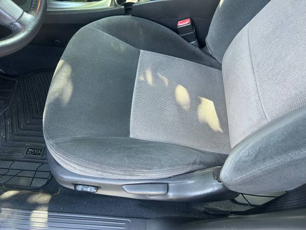 2004 Ford, dovoz USA — foto 11 z 12