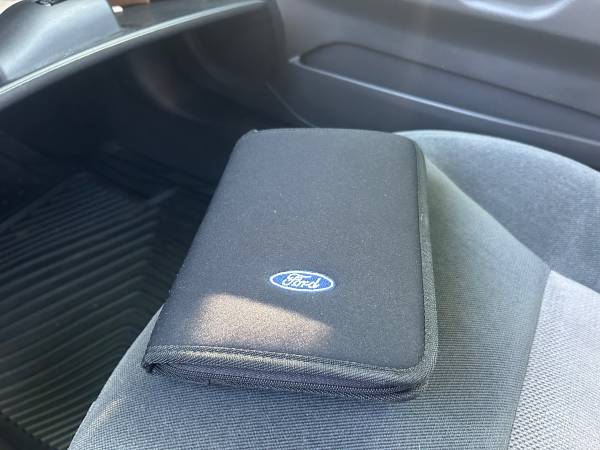 2004 Ford, dovoz USA — foto 3 z 12