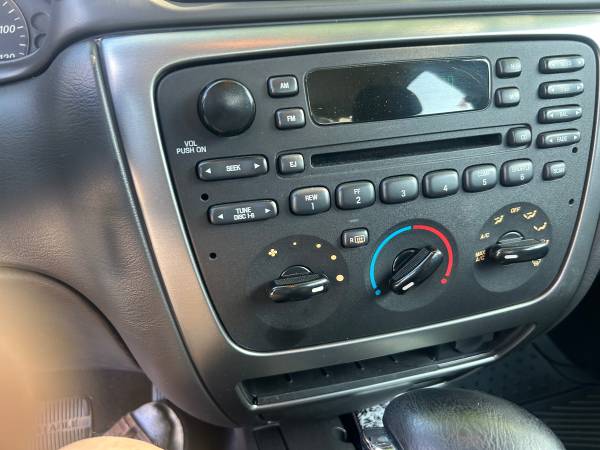 2004 Ford, dovoz USA — foto 6 z 12