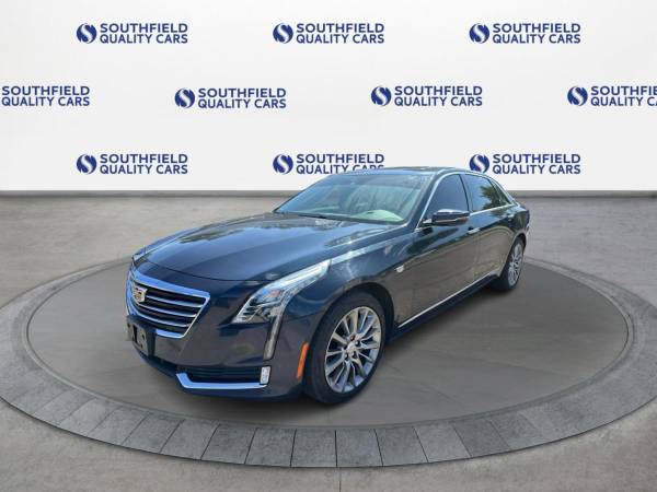 2017 Cadillac, modrá, dovoz USA — foto 2 z 9