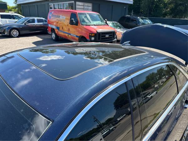 2017 Cadillac, modrá, dovoz USA — foto 9 z 9