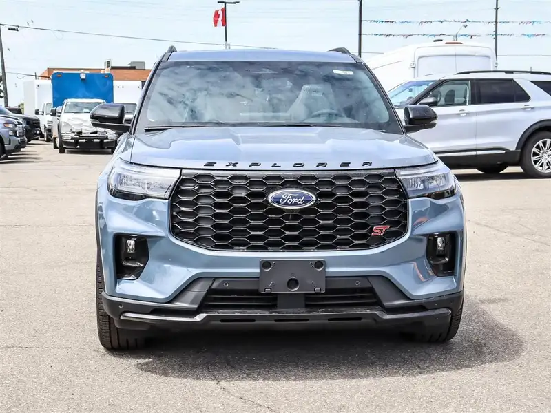 2026 Ford Explorer ST, modrá, 50 km, dovoz Kanada — foto 3 z 12