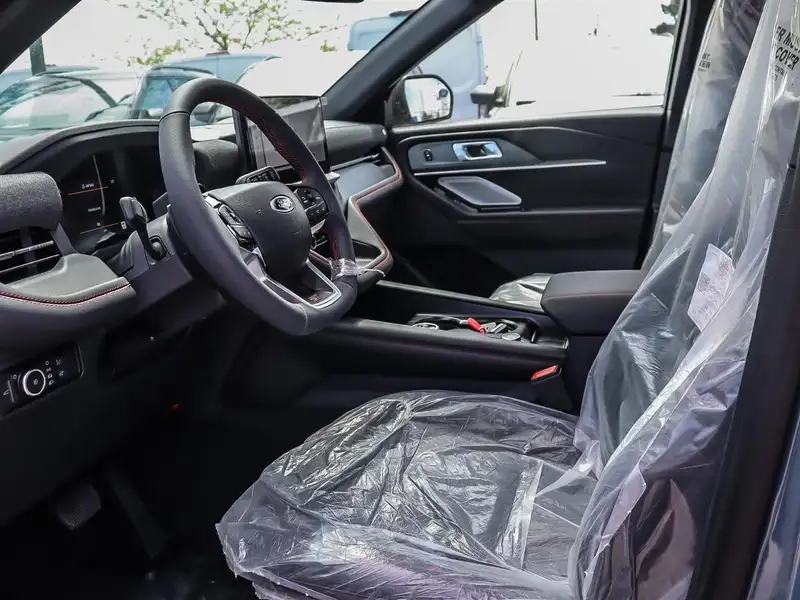 2026 Ford Explorer ST, modrá, 50 km, dovoz Kanada — foto 7 z 12