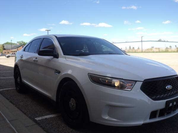 2016 Ford, dovoz USA — foto 2 z 12