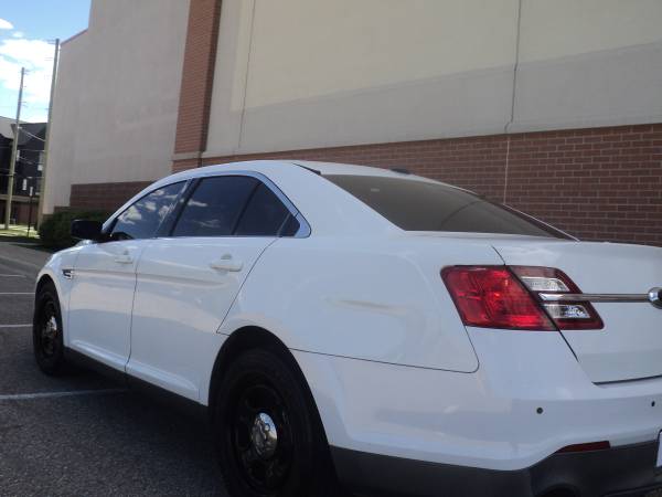 2016 Ford, dovoz USA — foto 5 z 12