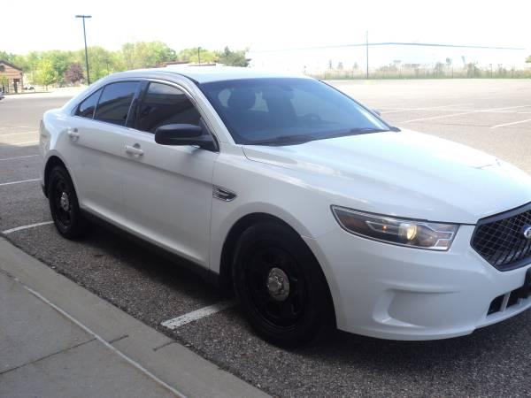 2016 Ford, dovoz USA — foto 6 z 12