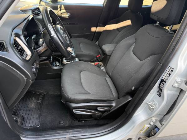 2017 Jeep, dovoz USA — foto 7 z 12