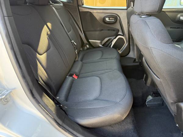 2017 Jeep, dovoz USA — foto 9 z 12