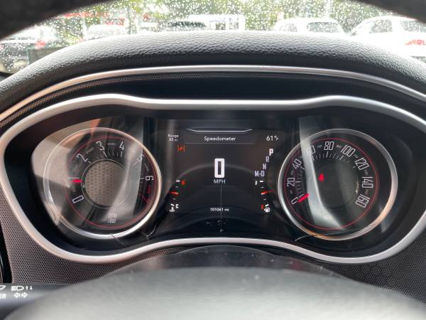2017 Dodge, dovoz USA — foto 12 z 12