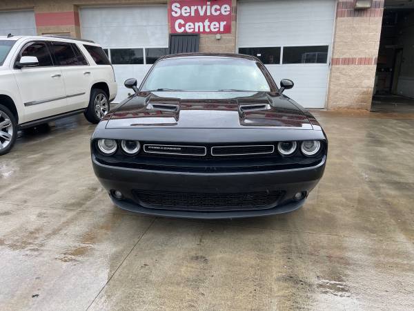 2017 Dodge, dovoz USA — foto 2 z 12
