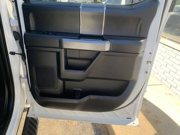 2018 Ford, dovoz USA — foto 11 z 12