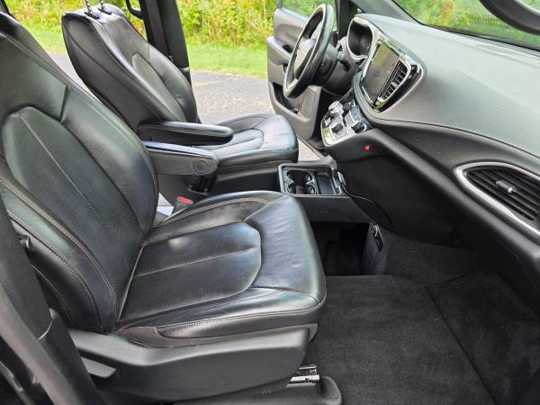 Chrysler, dovoz USA — foto 12 z 12