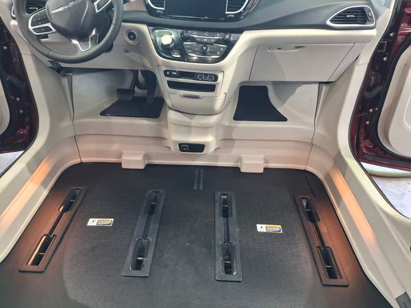 Chrysler, dovoz USA — foto 12 z 12