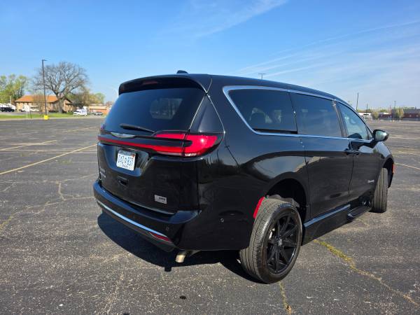 Chrysler, dovoz USA — foto 4 z 12