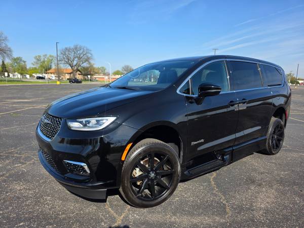 Chrysler, dovoz USA — foto 8 z 12