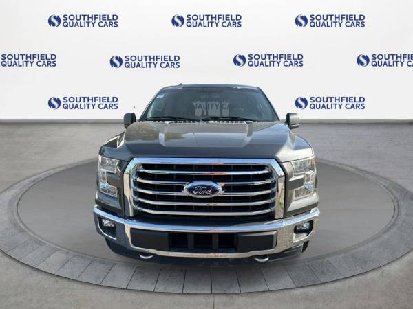 2017 Ford, dovoz USA — foto 8 z 9