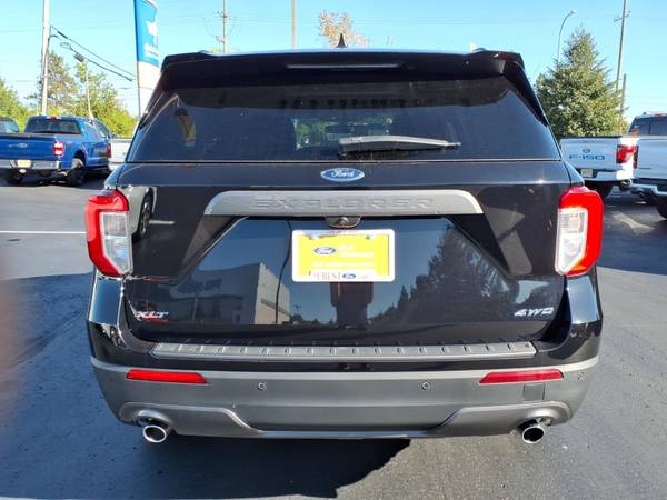 2021 Ford, dovoz USA — foto 5 z 12