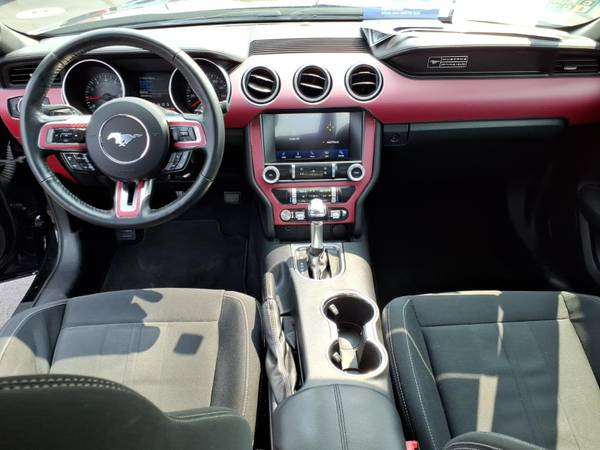 2020 Ford, dovoz USA — foto 9 z 12