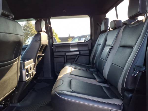 2020 Ford, dovoz USA — foto 8 z 12