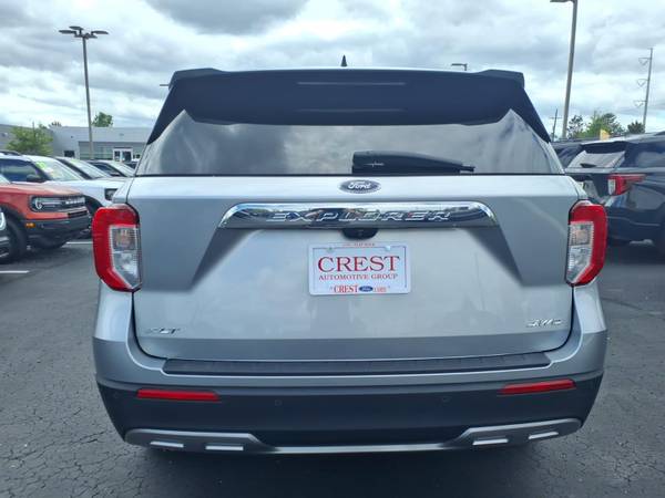 2021 Ford, dovoz USA — foto 5 z 12