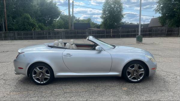 2006 Lexus, dovoz USA — foto 2 z 12