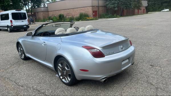 2006 Lexus, dovoz USA — foto 5 z 12