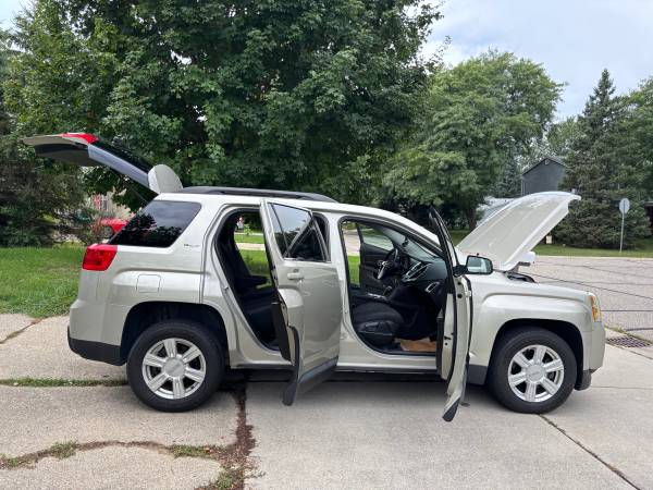 2015 GMC, dovoz USA — foto 7 z 12