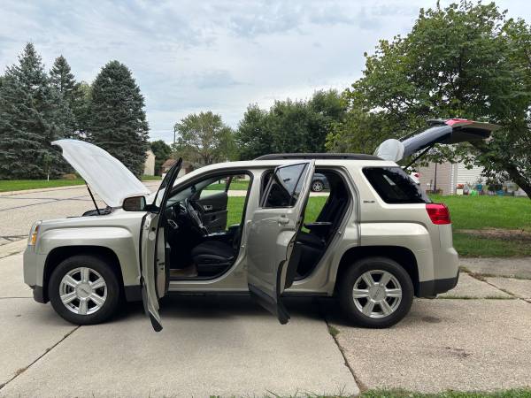 2015 GMC, dovoz USA — foto 8 z 12
