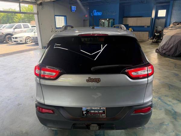 2016 Jeep, dovoz USA — foto 6 z 12
