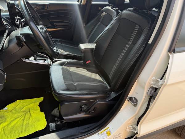 2019 Ford, dovoz USA — foto 7 z 12