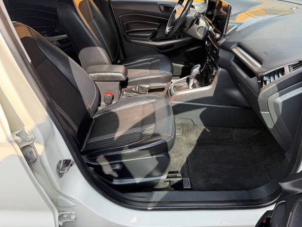 2019 Ford, dovoz USA — foto 8 z 12