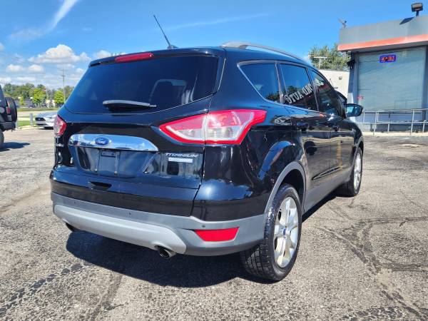 2016 Ford, dovoz USA — foto 6 z 12