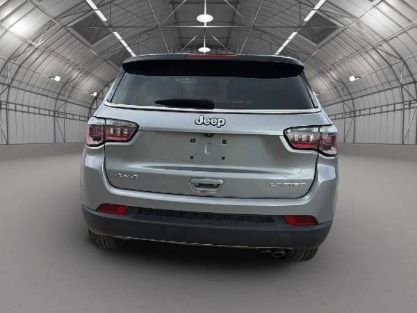 2018 Jeep, dovoz USA — foto 5 z 12