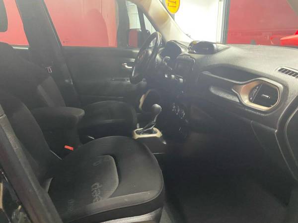 2017 Jeep, dovoz USA — foto 10 z 12