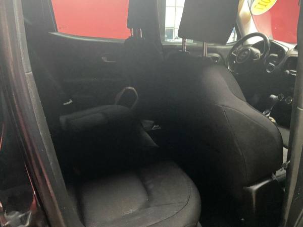 2017 Jeep, dovoz USA — foto 12 z 12