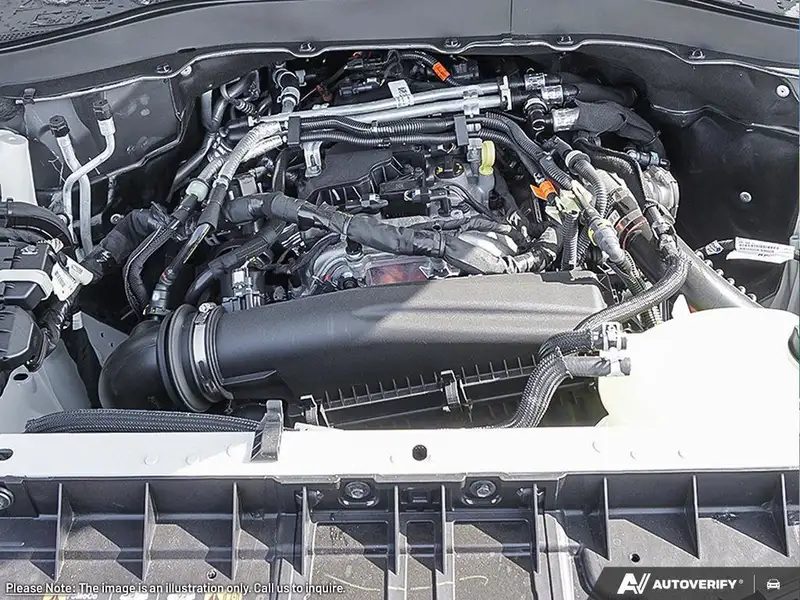 2027 Ford Explorer Active w/200A Pkg, bílá, 0 km, dovoz Kanada — foto 7 z 12