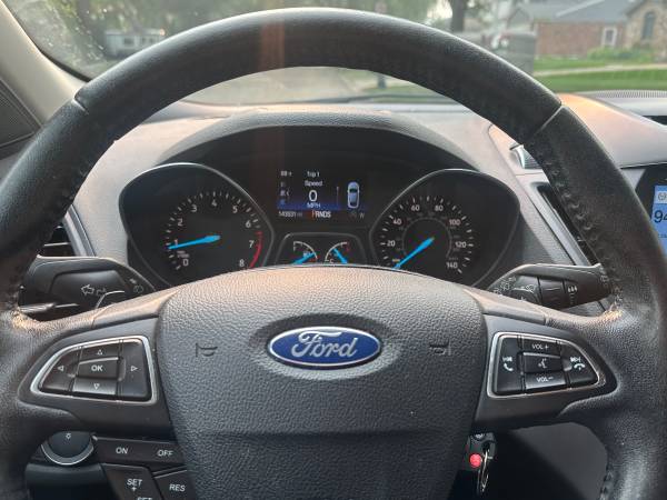 2018 Ford, dovoz USA — foto 11 z 12