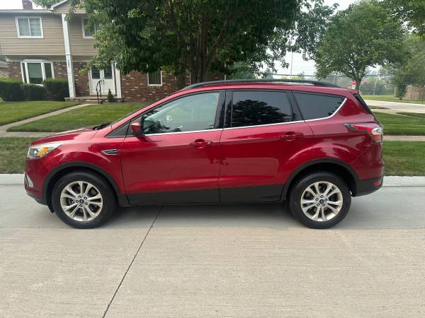 2018 Ford, dovoz USA — foto 7 z 12