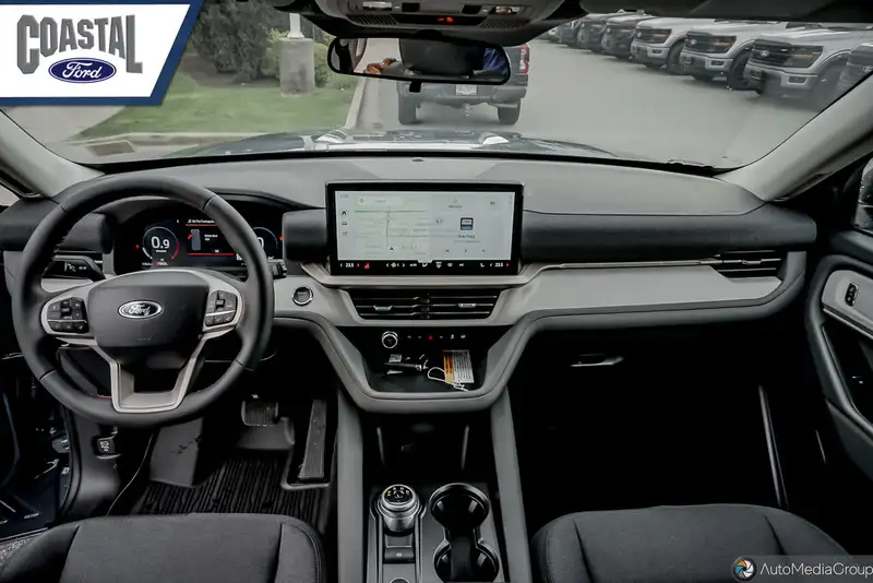 2026 Ford Explorer Active, modrá, 81 km, dovoz Kanada — foto 12 z 12