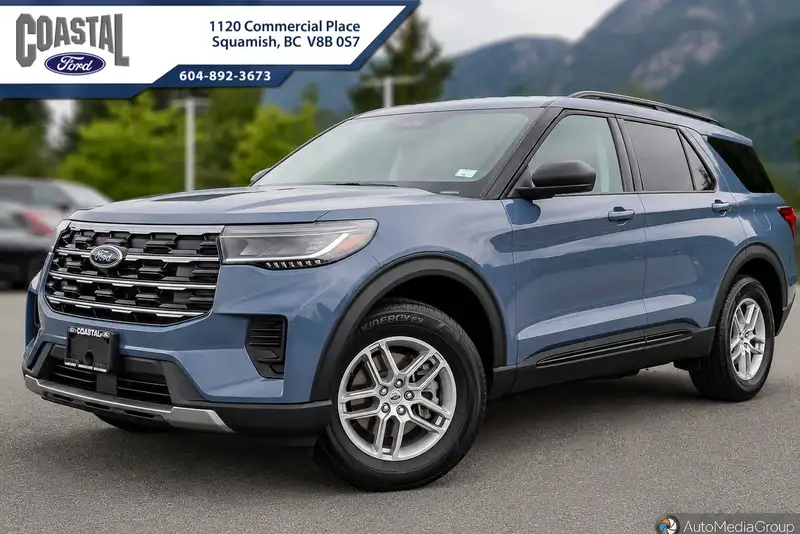 2026 Ford Explorer Active, modrá, 81 km, dovoz Kanada — foto 2 z 12