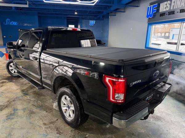 2016 Ford, dovoz USA — foto 3 z 12