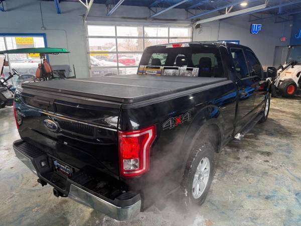2016 Ford, dovoz USA — foto 8 z 12