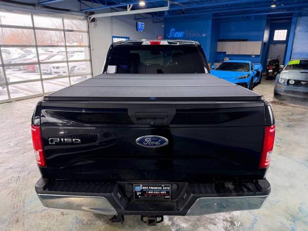 2016 Ford, dovoz USA — foto 9 z 12