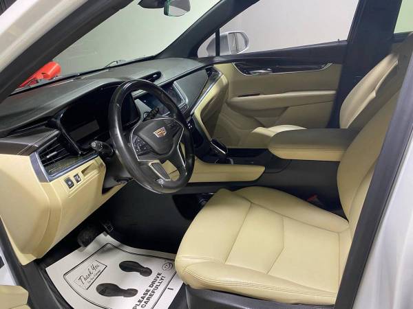 2018 Cadillac, dovoz USA — foto 9 z 12