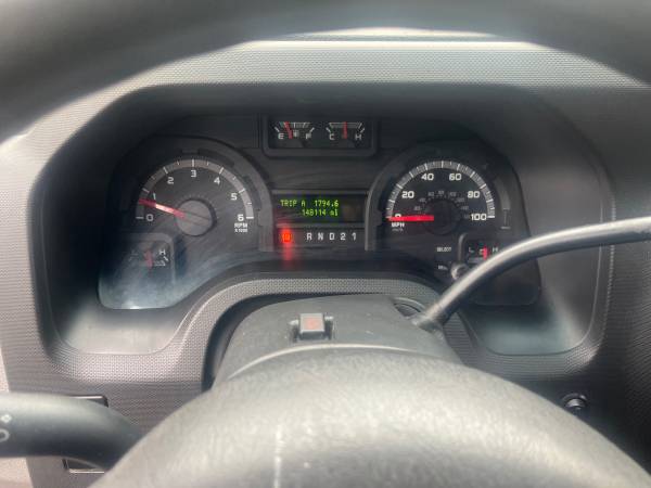 2013 Ford, dovoz USA — foto 5 z 9