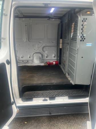 2013 Ford, dovoz USA — foto 8 z 9