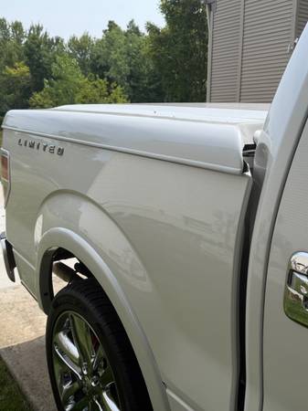 2013 Ford, dovoz USA — foto 5 z 12