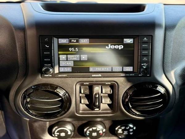 2016 Jeep, dovoz USA — foto 11 z 12