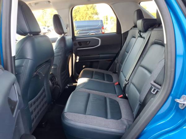 2022 Ford, dovoz USA — foto 8 z 12