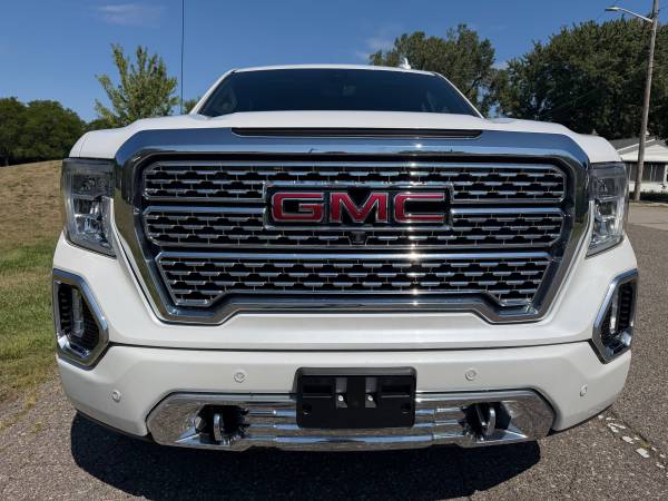 2020 GMC, dovoz USA — foto 3 z 12